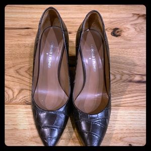Donald J Pliner brown heels